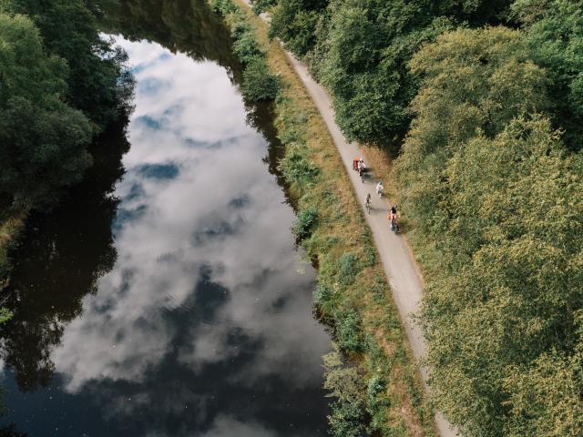 Canal_Nantes_a_Brest_velo.jpg