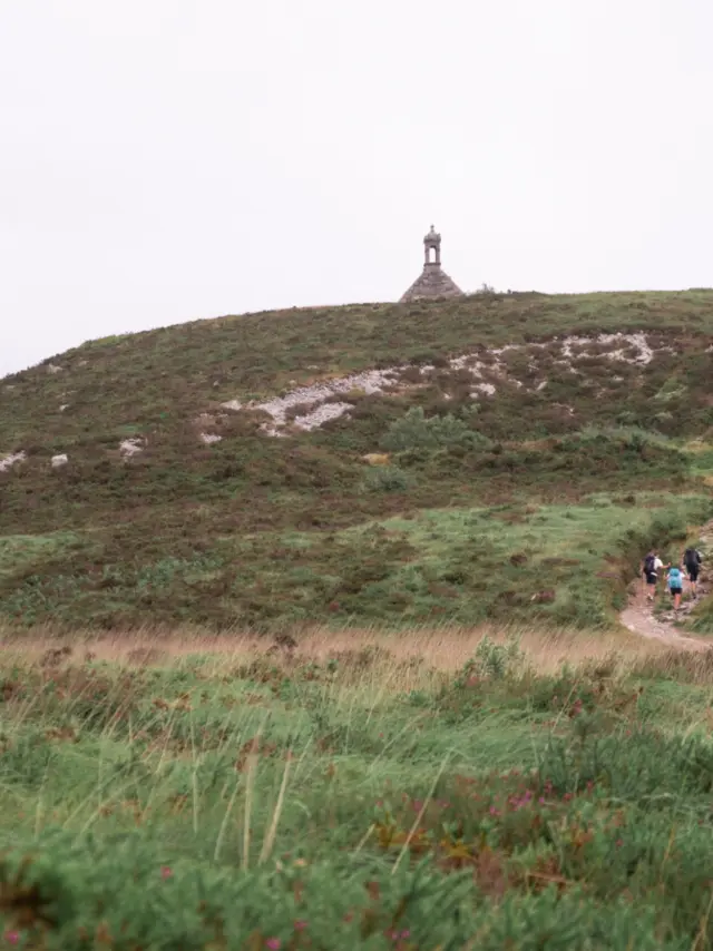 Randonnée dans les Monts d’Arrée - chapelle Saint-Michel de Braspart
